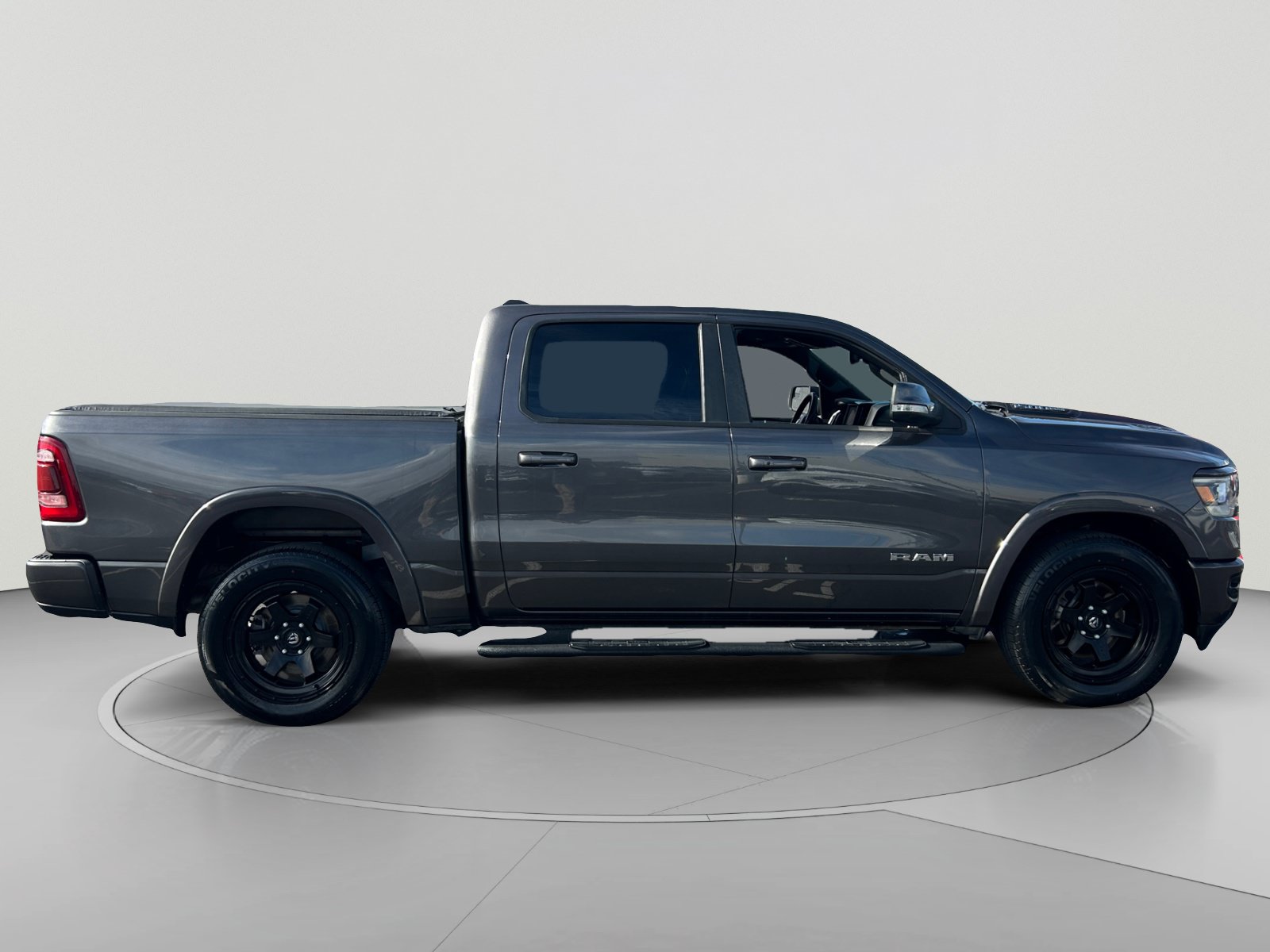 Used 2019 RAM 1500 Laramie w/ Sport Appearance Package AWD/4WD image 6
