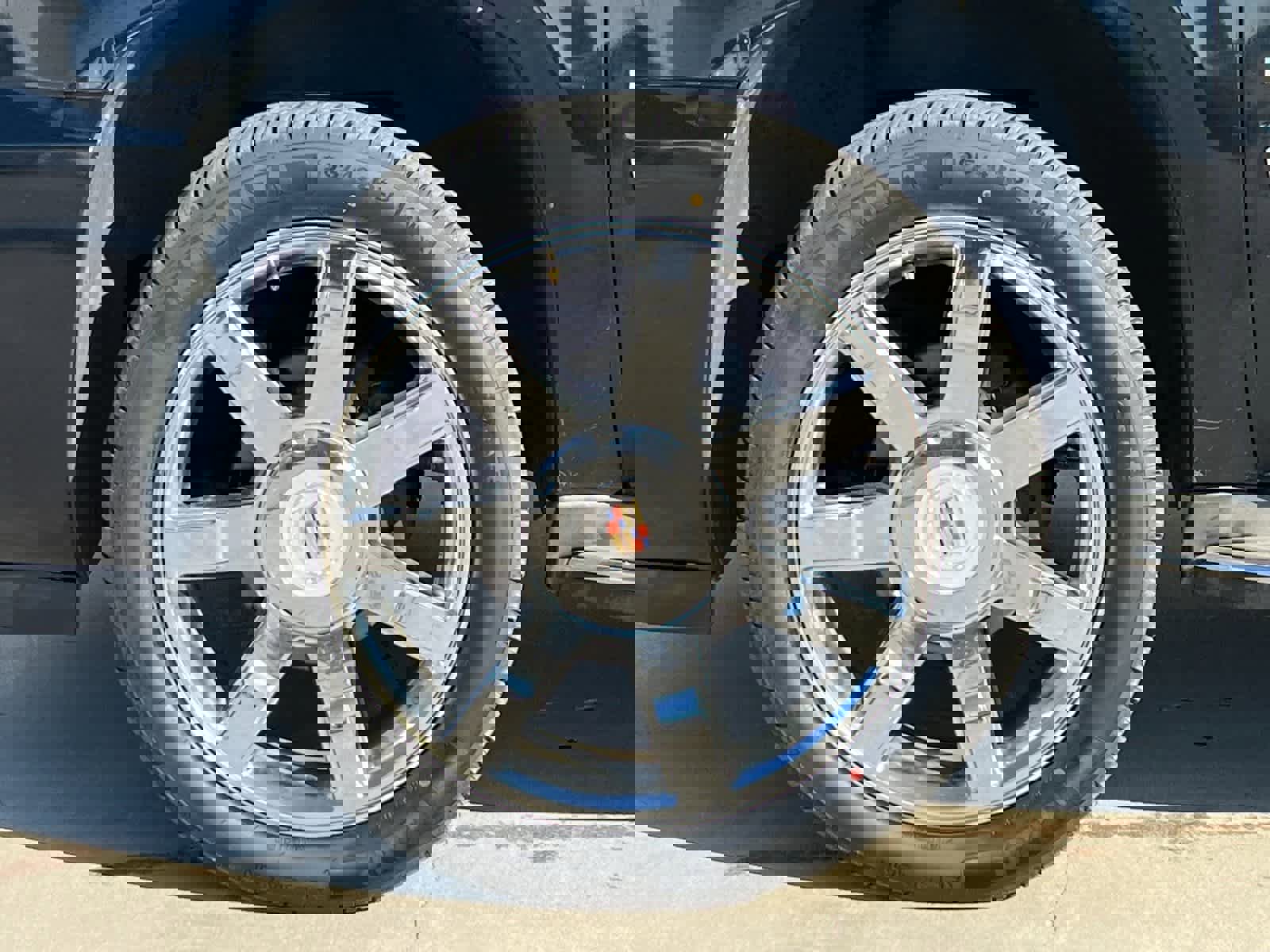 Used 2014 Cadillac Escalade Luxury image 26