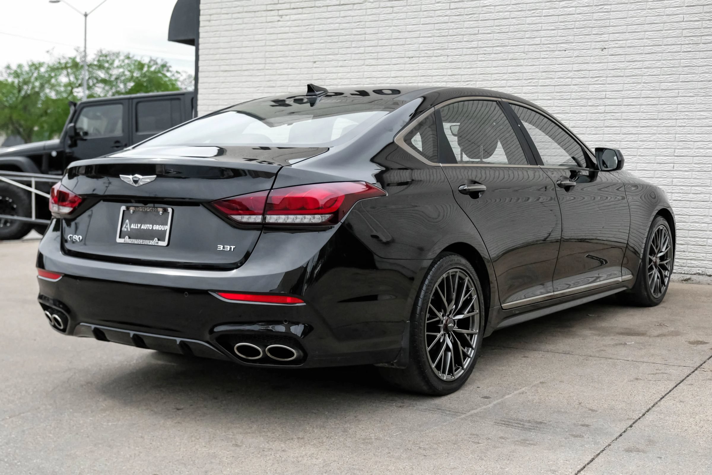 Used 2019 Genesis G80 3.3T Sport RWD image 8