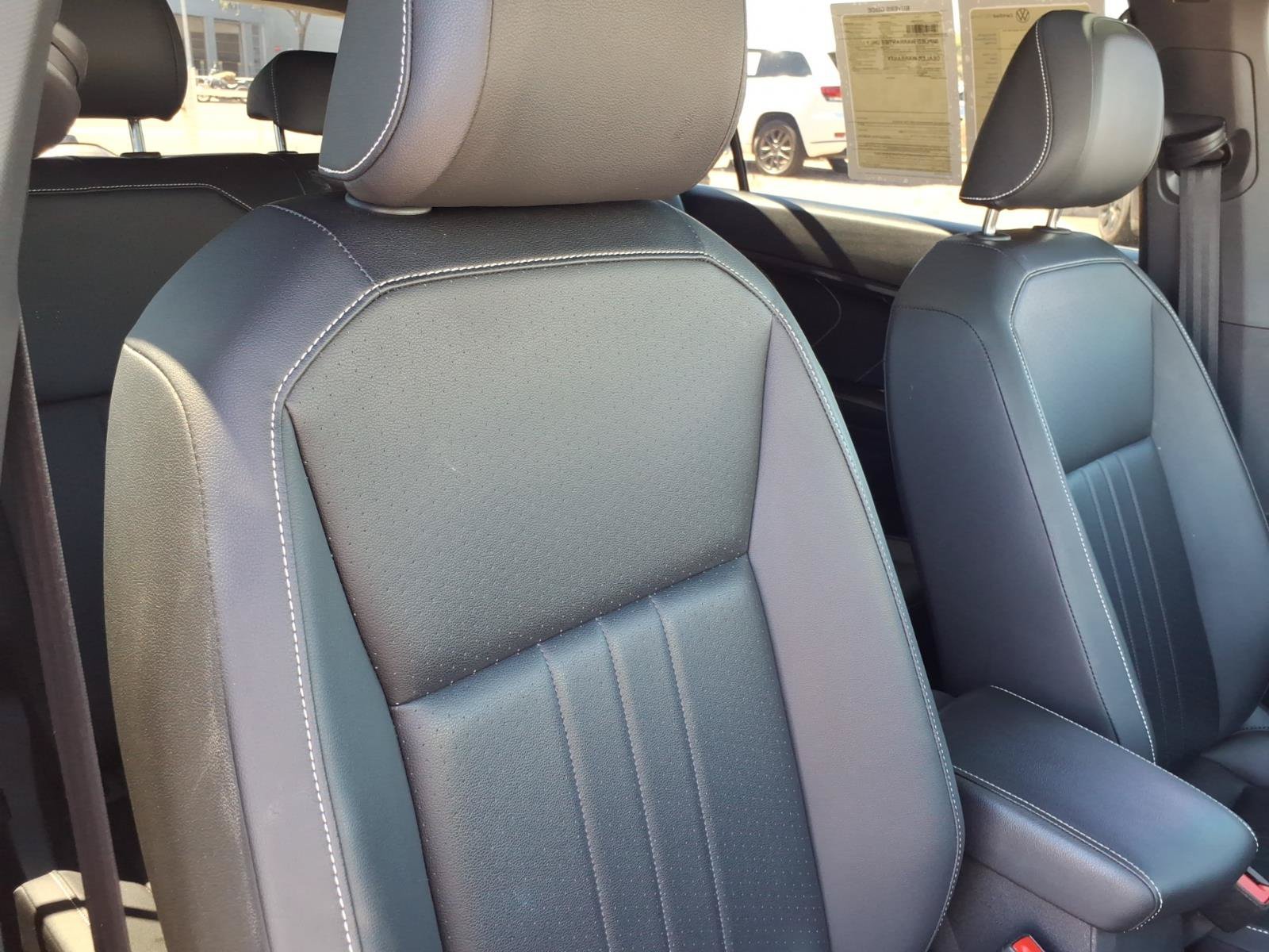 Certified 2023 Volkswagen Tiguan SE R-Line FWD image 12