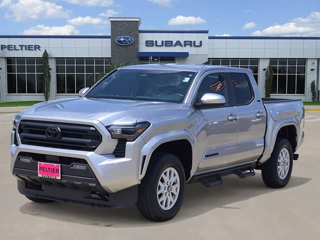 Used 2025 Toyota Tacoma SR5 AWD/4WD image 4