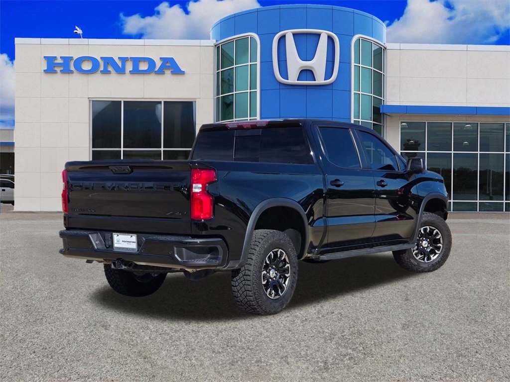 Used 2024 Chevrolet Silverado 1500 ZR2 w/ Technology Package image 3