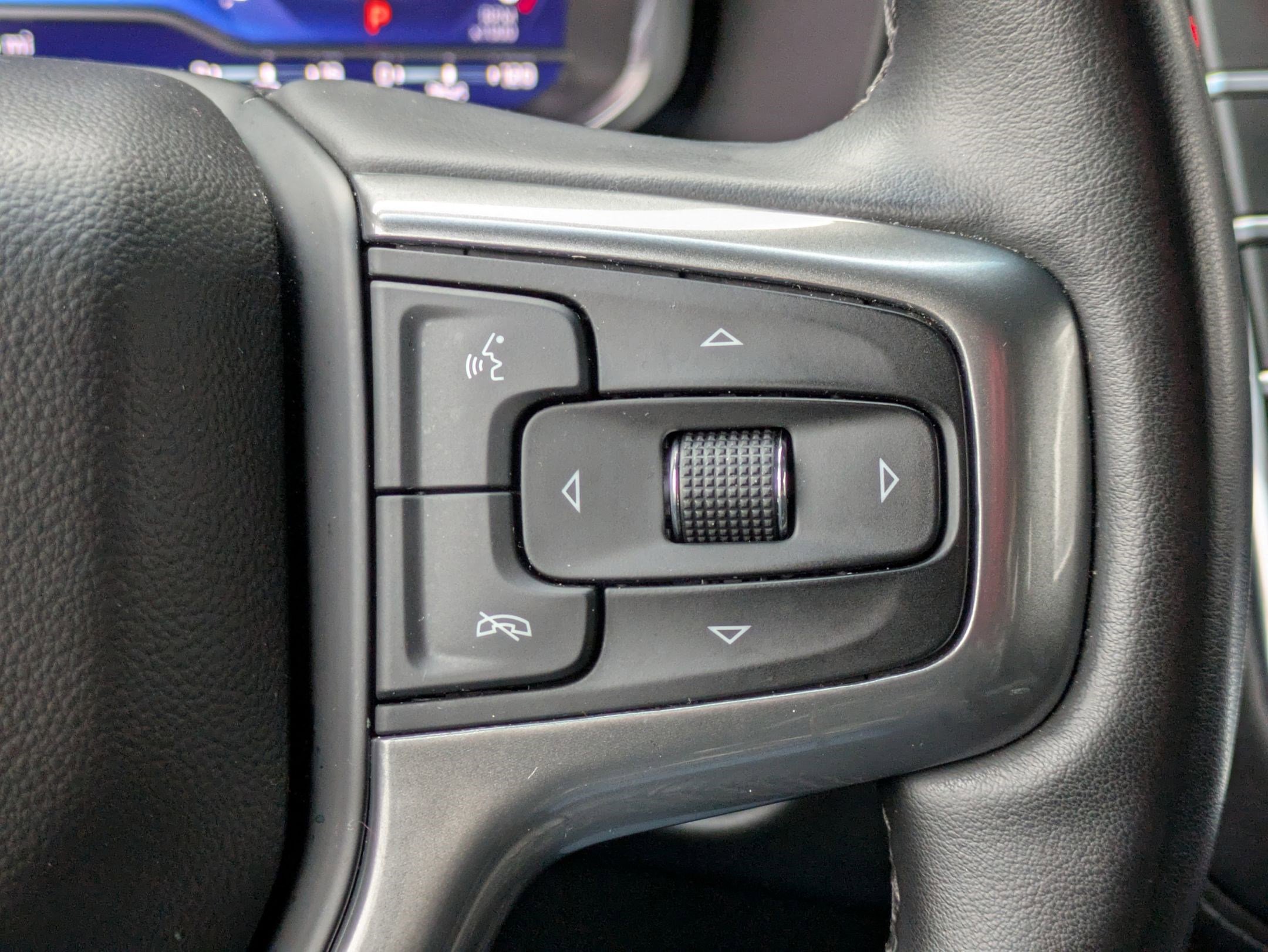 Certified 2023 Chevrolet Suburban LT image 15