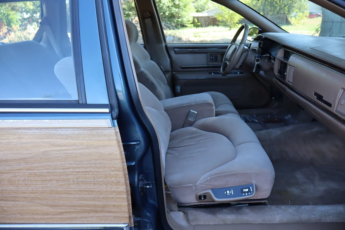 Used 1996 Buick Roadmaster Estate RWD image 23