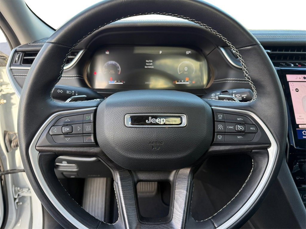 Certified 2022 Jeep Grand Cherokee L Limited image 12