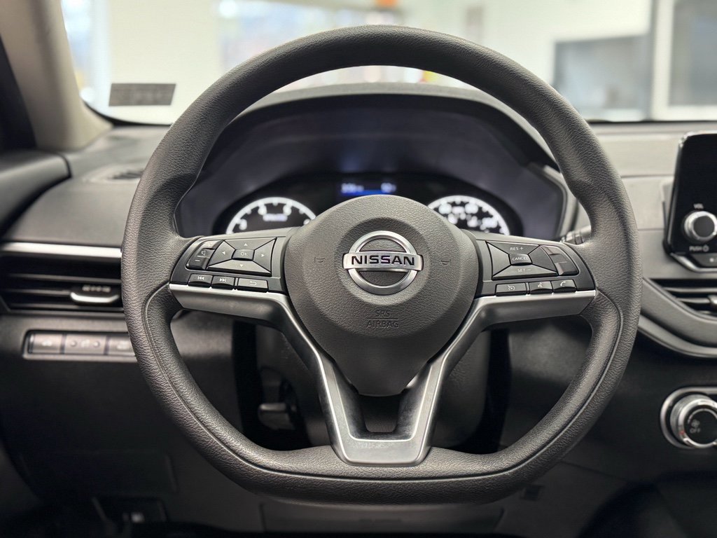 Used 2022 Nissan Altima 2.5 S image 16