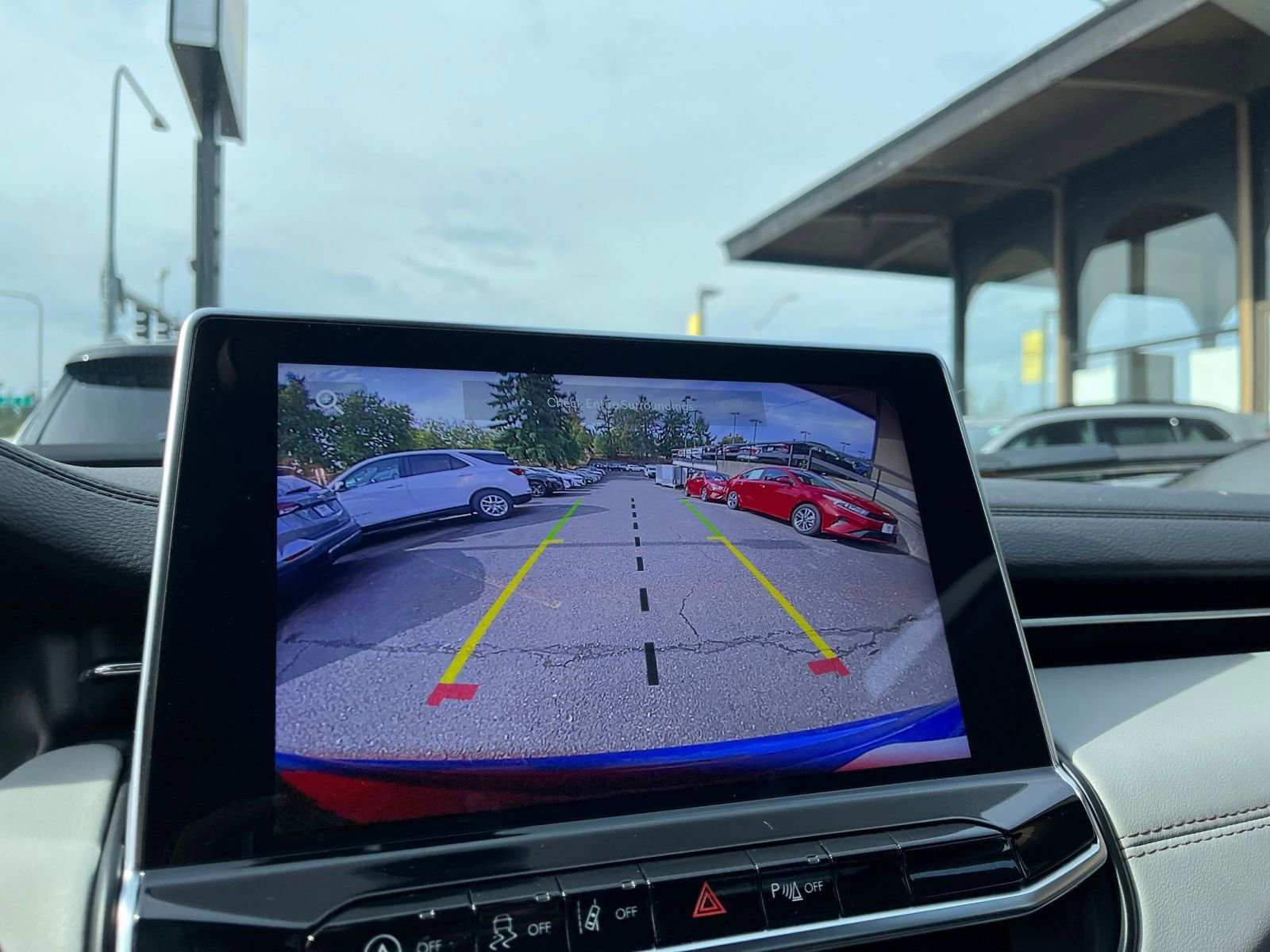 Used 2025 Jeep Compass Limited image 17