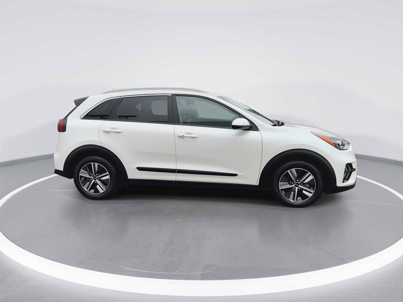 Used 2022 Kia Niro LXS FWD image 9