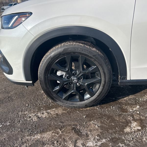 Used 2025 Honda HR-V Sport image 21