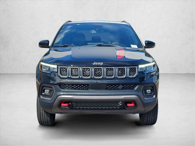 Used 2023 Jeep Compass Trailhawk w/ Trailhawk Elite Group AWD/4WD image 3