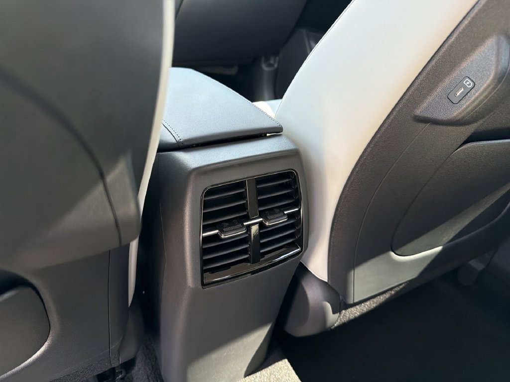 New 2026 Kia Niro EX FWD image 24