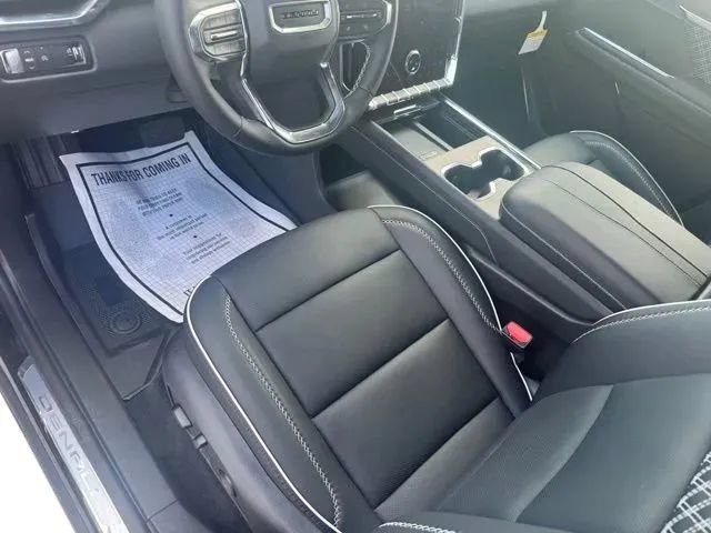 New 2026 GMC Acadia Denali w/ Super Cruise Package FWD image 10