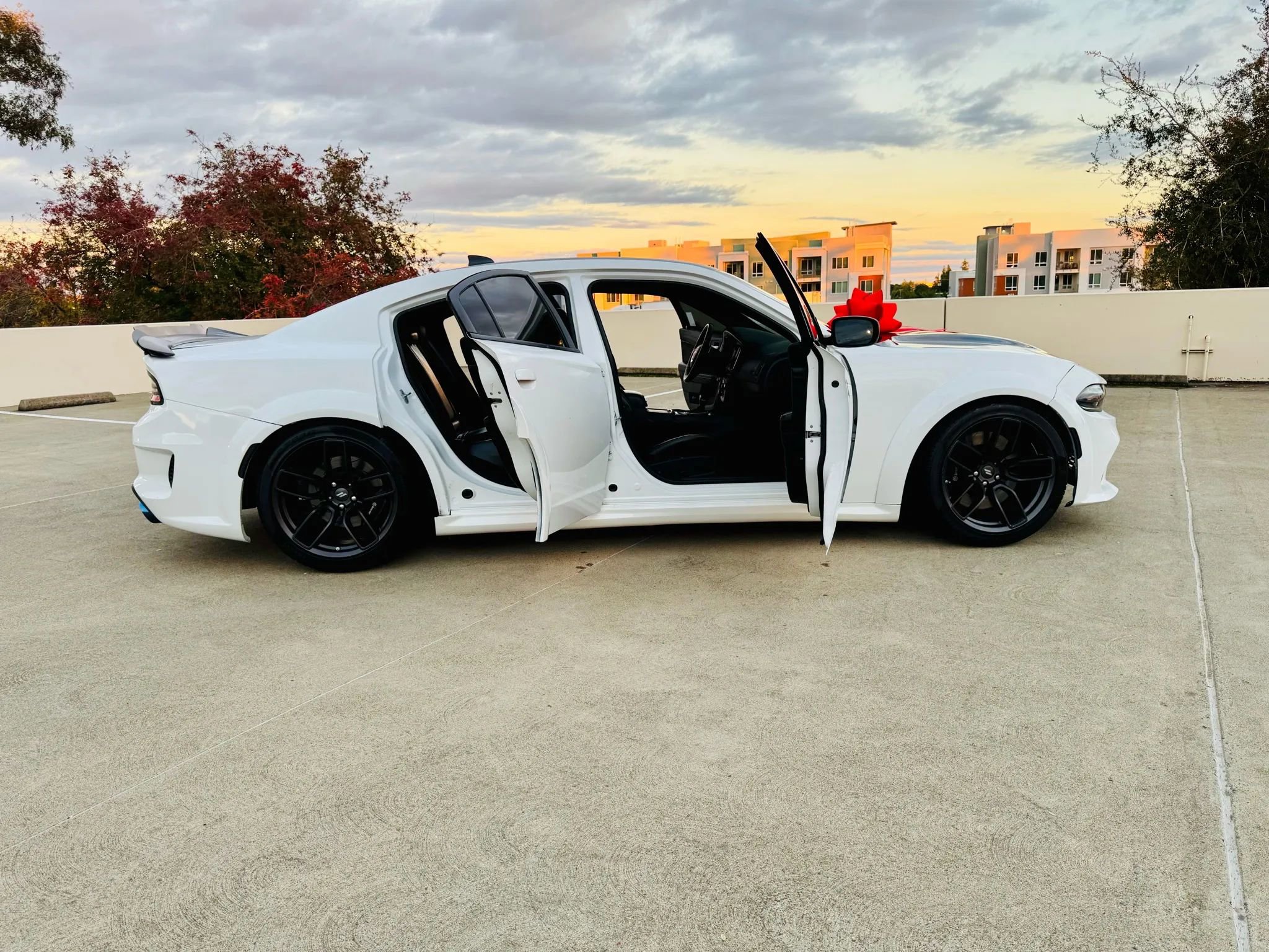 Used 2017 Dodge Charger R/T RWD image 46