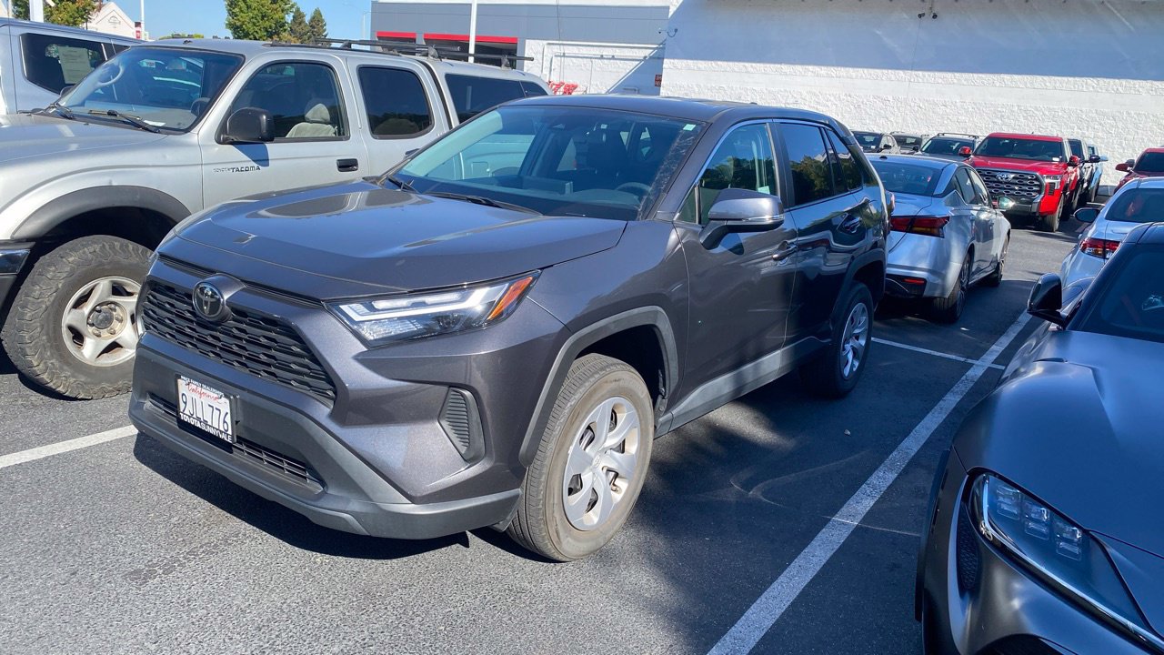 Used 2023 Toyota RAV4 LE FWD image 1