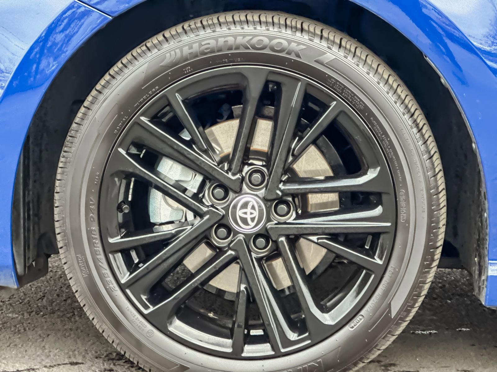 Used 2025 Toyota Camry SE w/ Multimedia Upgrade Package image 25