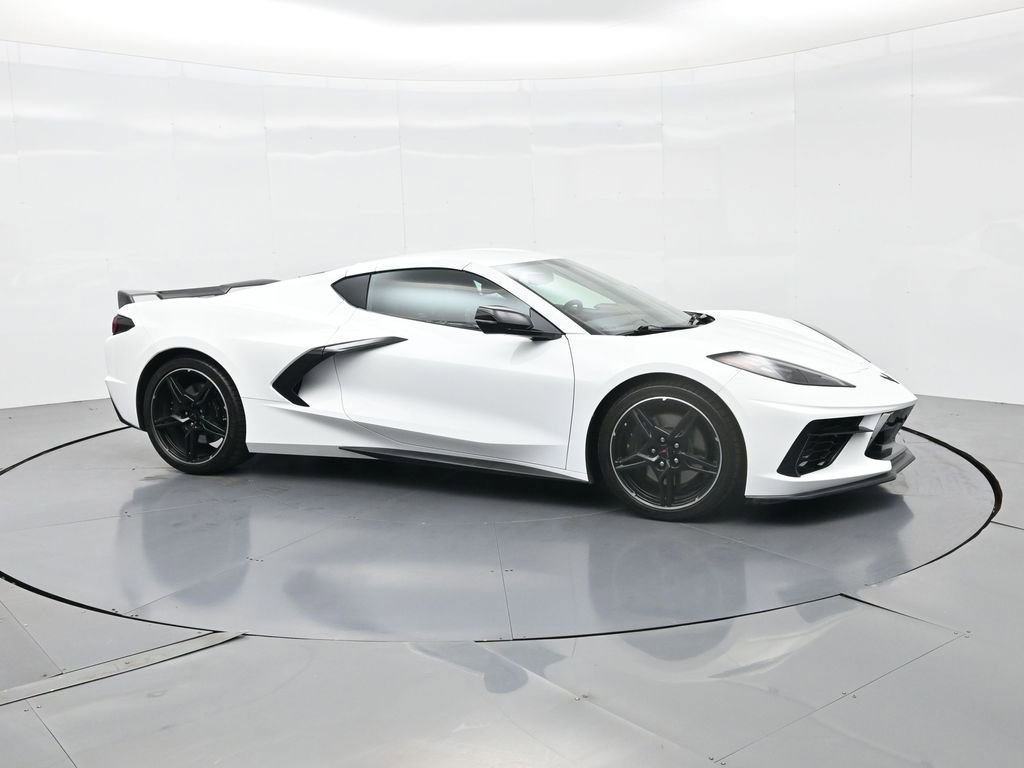 Used 2022 Chevrolet Corvette Stingray Premium Cpe w/ Z51 Performance Package image 4