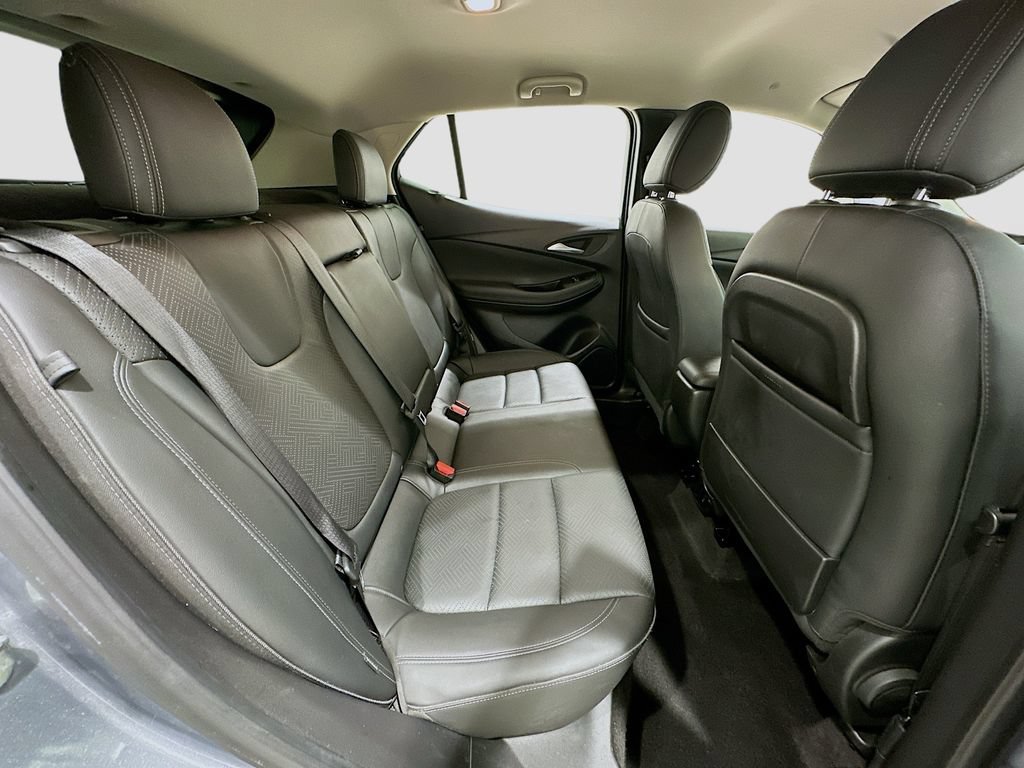 Used 2022 Buick Encore GX Essence FWD image 29