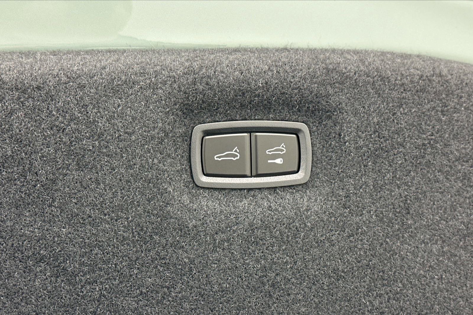 New 2025 Porsche Taycan 4S image 59