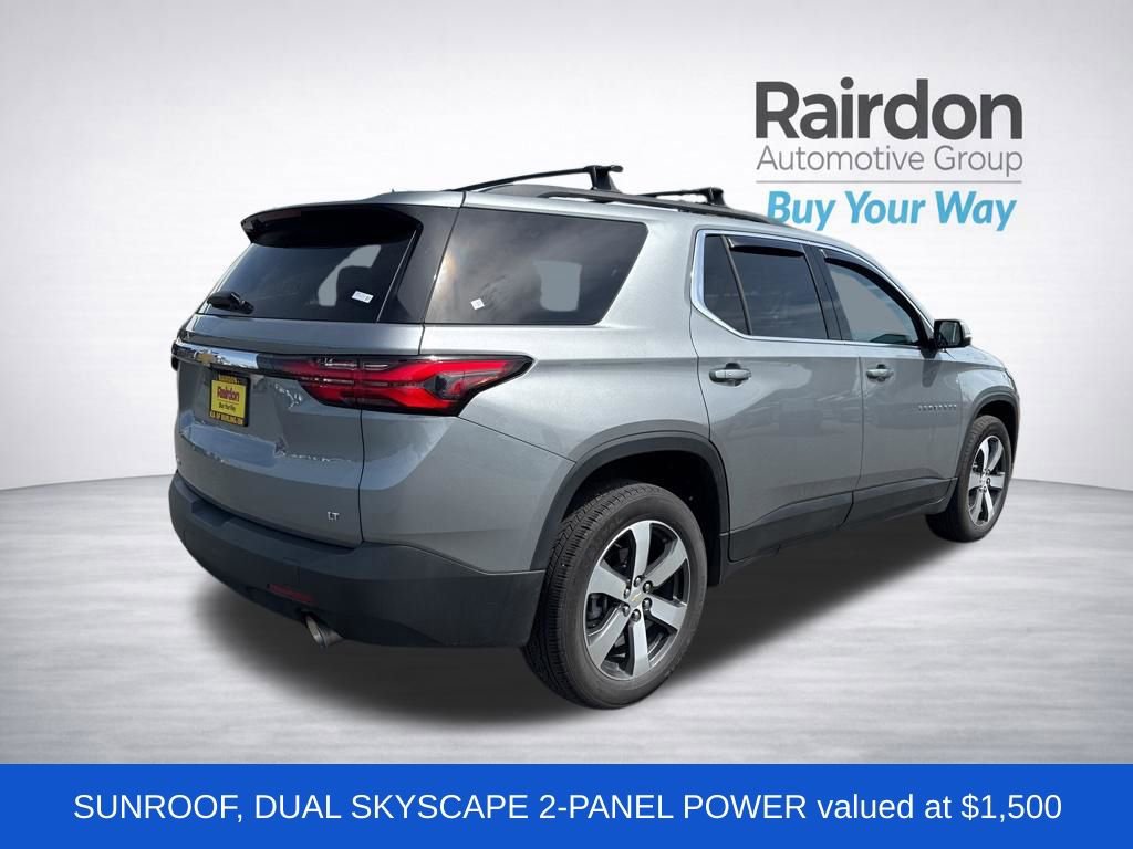 Used 2023 Chevrolet Traverse LT w/ LT Premium Package image 3