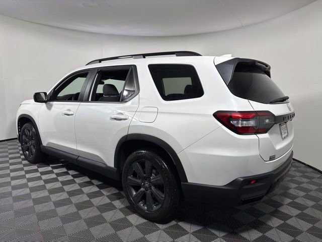 New 2026 Honda Pilot Sport image 5