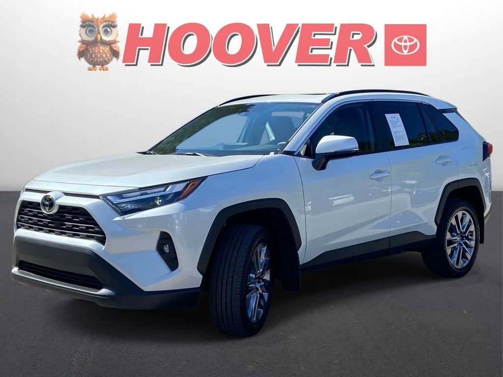 Used 2025 Toyota RAV4 XLE Premium FWD image 6