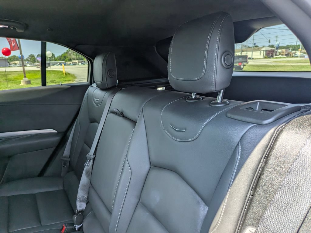 Used 2025 Cadillac XT4 Premium Luxury FWD image 27