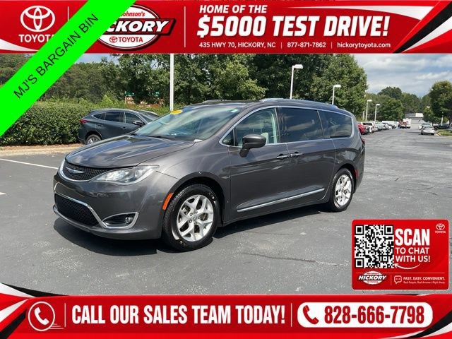 Used 2019 Chrysler Pacifica Touring-L Plus w/ Tire & Wheel Group FWD image 1