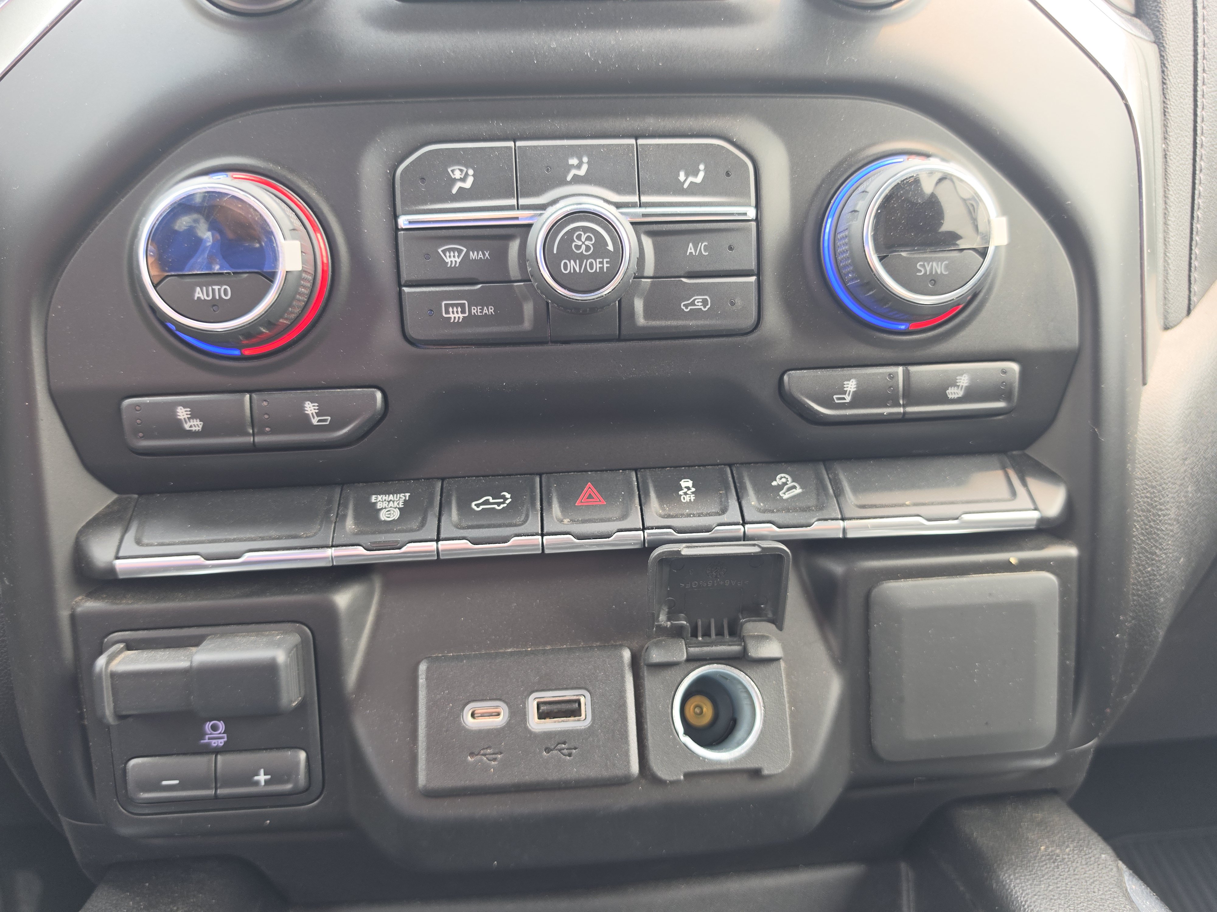 Used 2021 Chevrolet Silverado 3500 LT w/ Convenience Package AWD/4WD image 29