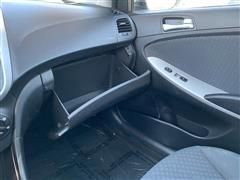 Used 2013 Hyundai Accent SE image 25