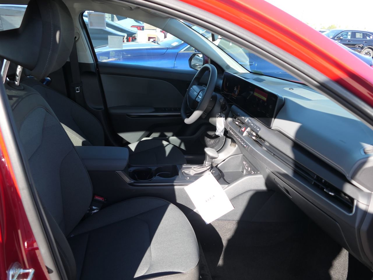 New 2025 Kia K4 LXS image 22