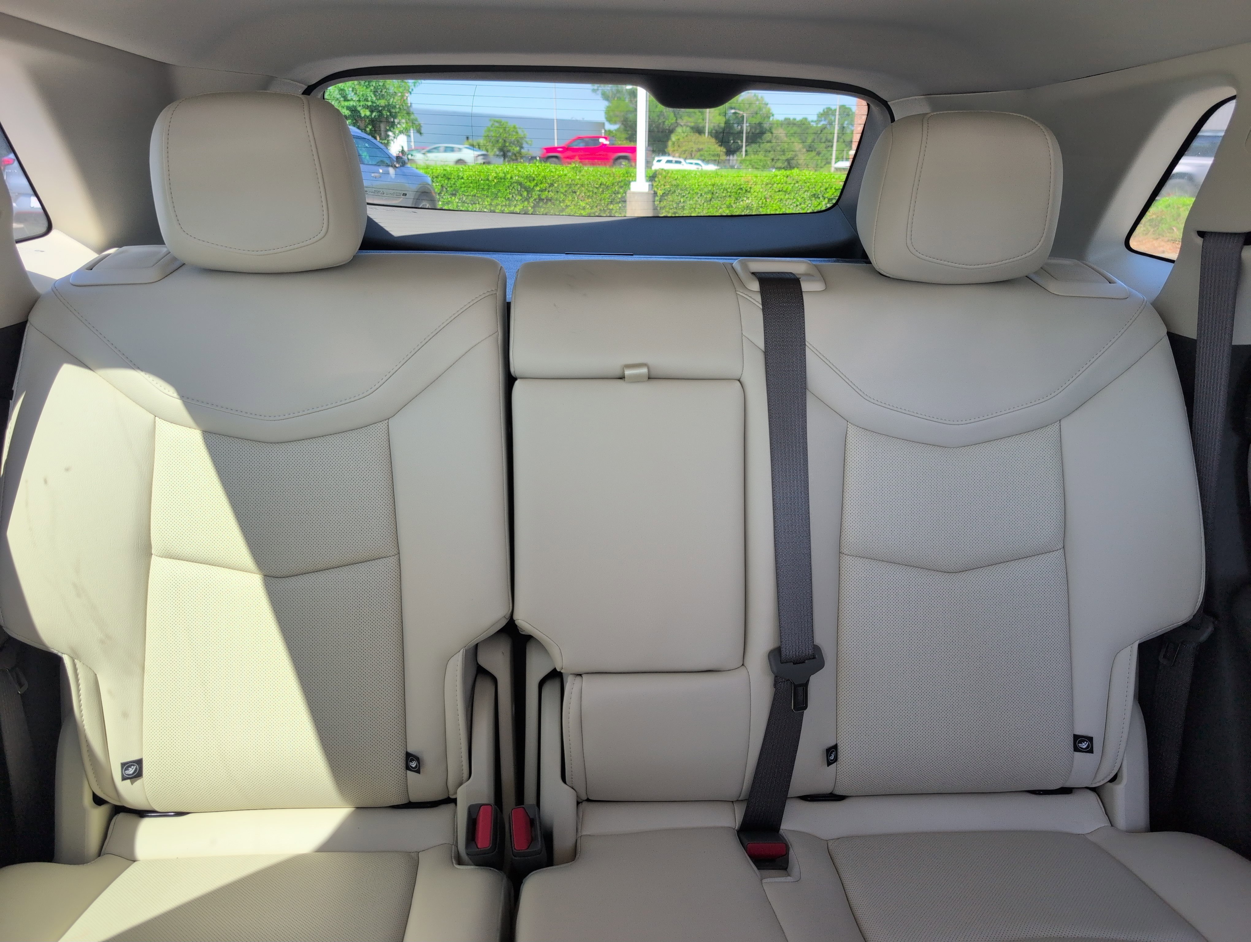 Certified 2022 Cadillac XT5 Premium Luxury FWD image 28