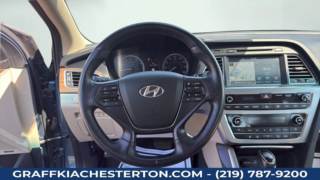 Used 2015 Hyundai Sonata Limited w/ Option Group 05 FWD image 19
