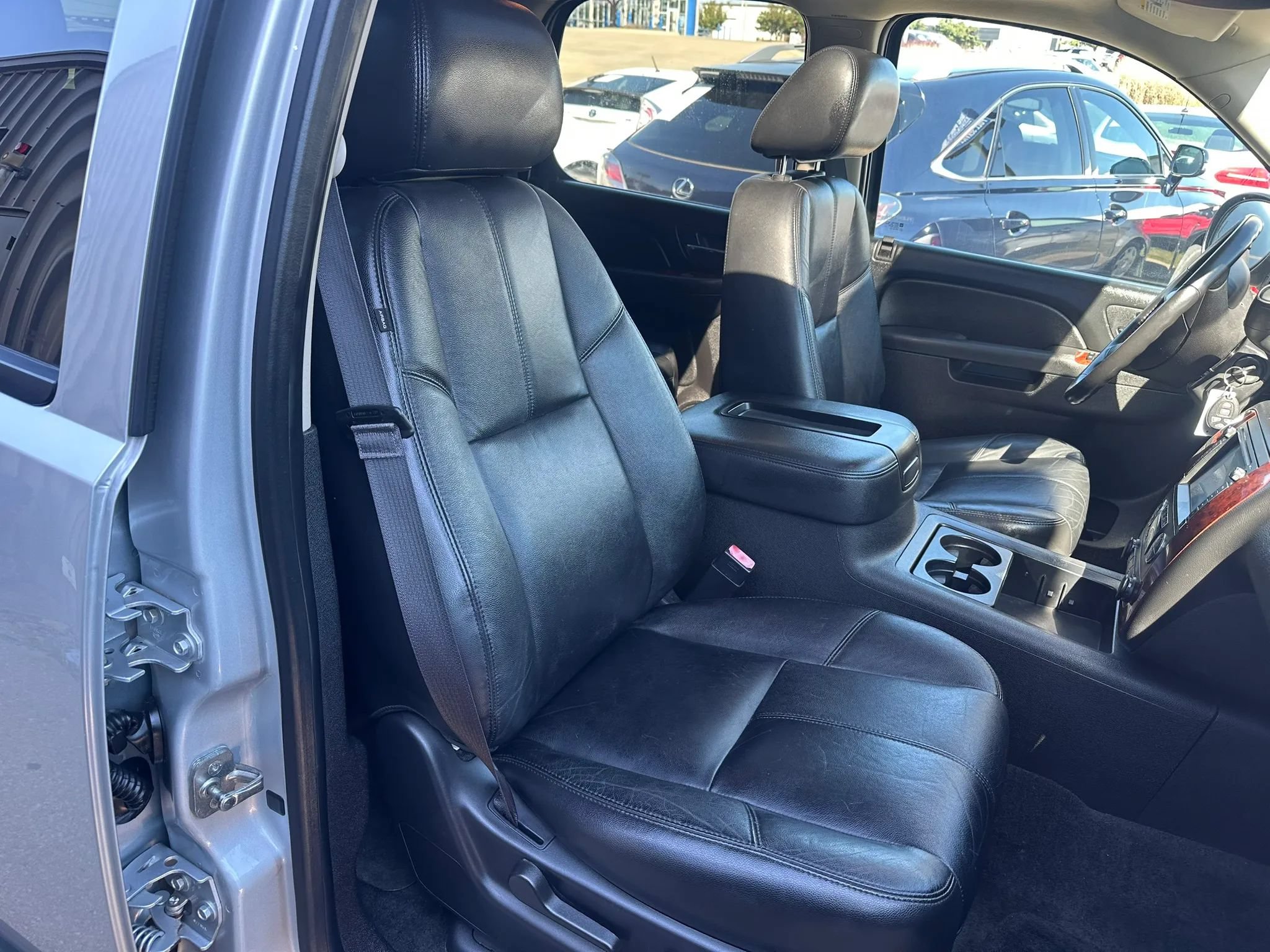 Used 2013 Chevrolet Tahoe LT w/ All-Star Edition AWD/4WD image 12