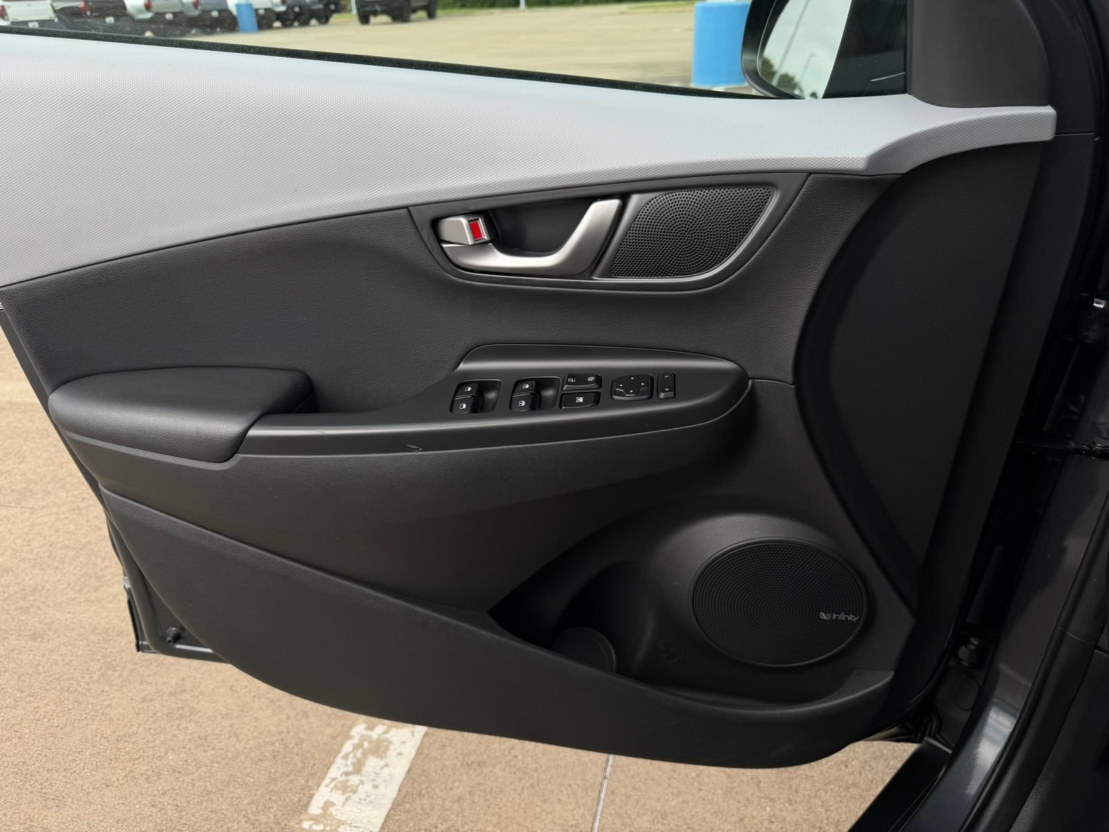 Used 2020 Hyundai Kona Limited FWD image 27