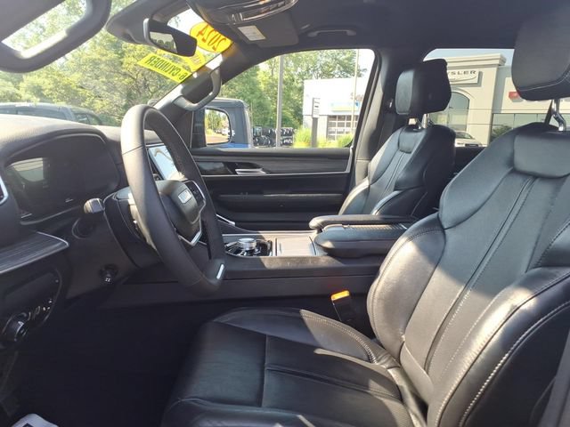 Certified 2024 Jeep Wagoneer Series II AWD/4WD image 22