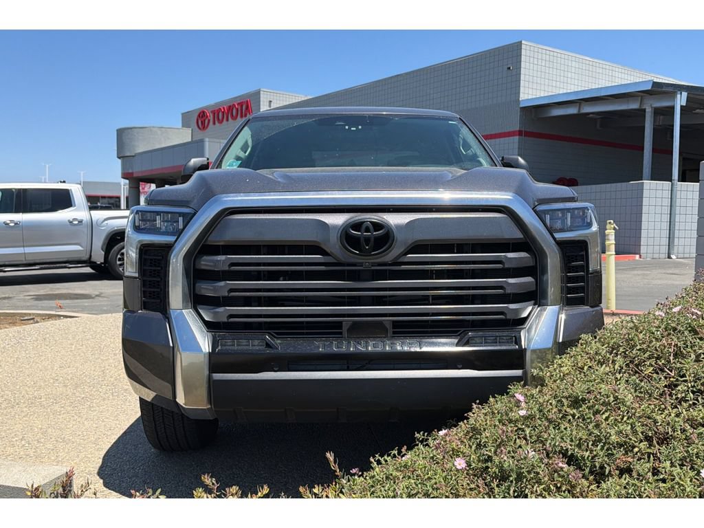 Used 2023 Toyota Tundra Limited AWD/4WD image 3