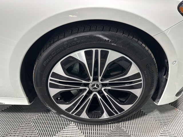 Used 2025 Mercedes-Benz E 350 4MATIC Sedan image 9