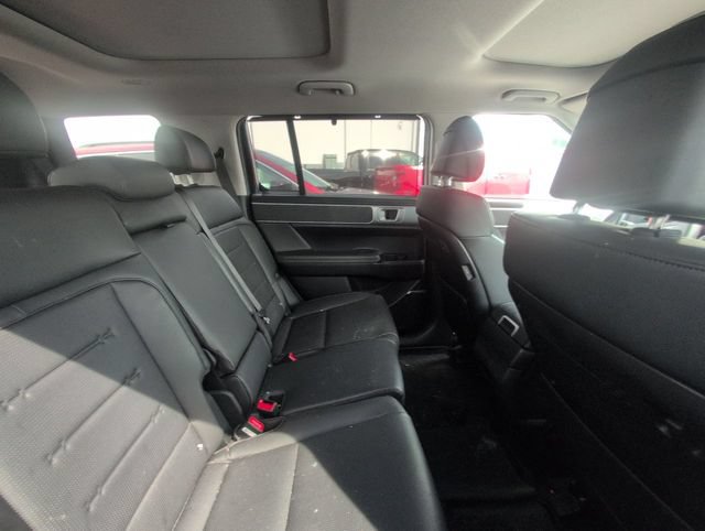 Used 2025 Hyundai Santa Fe Limited AWD/4WD image 14