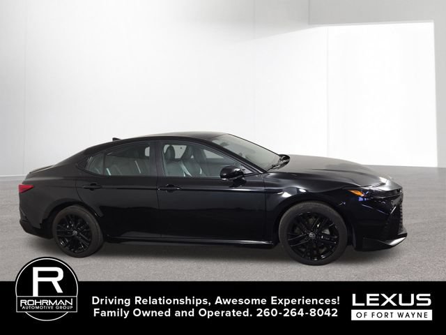 Used 2025 Toyota Camry SE FWD image 5