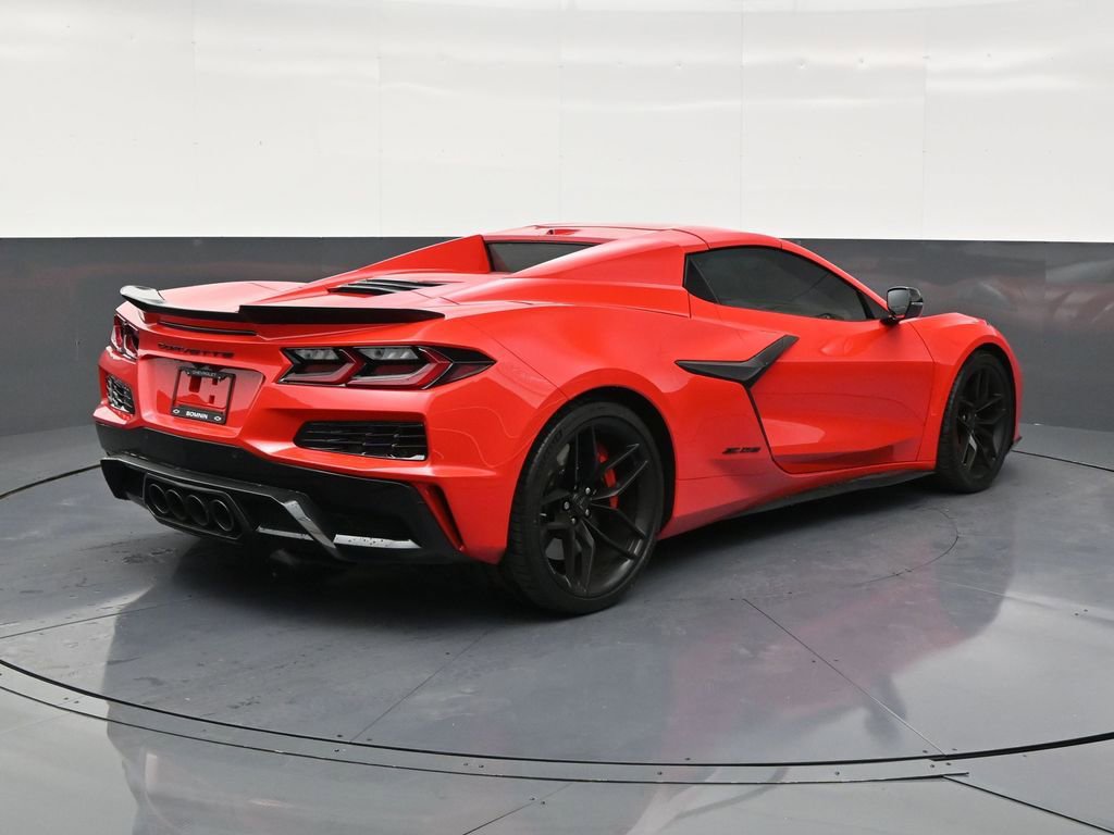 Used 2025 Chevrolet Corvette Z06 image 5
