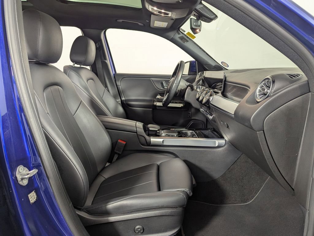 Used 2021 Mercedes-Benz GLB 250 image 38