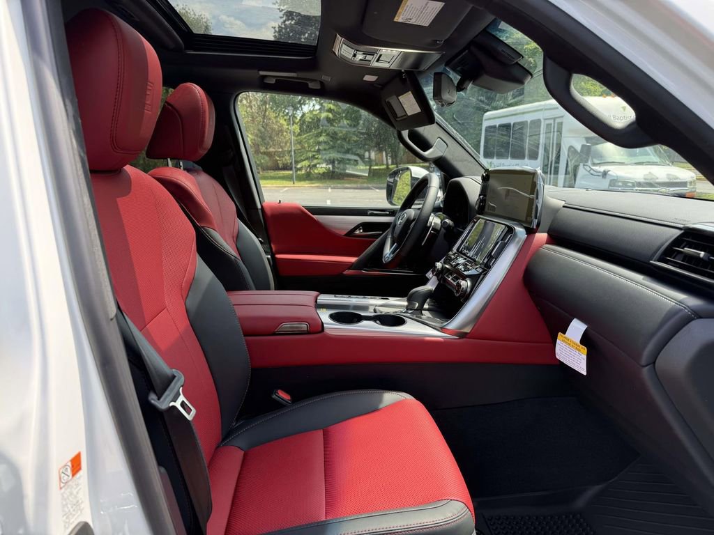 Used 2026 Lexus LX 700h F Sport AWD/4WD image 16
