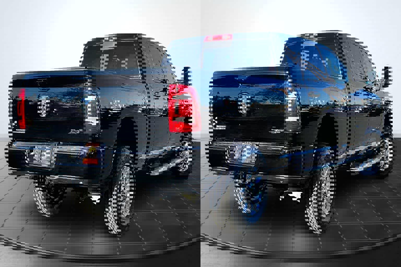 Used 2024 RAM 2500 Laramie w/ Safety Group image 23