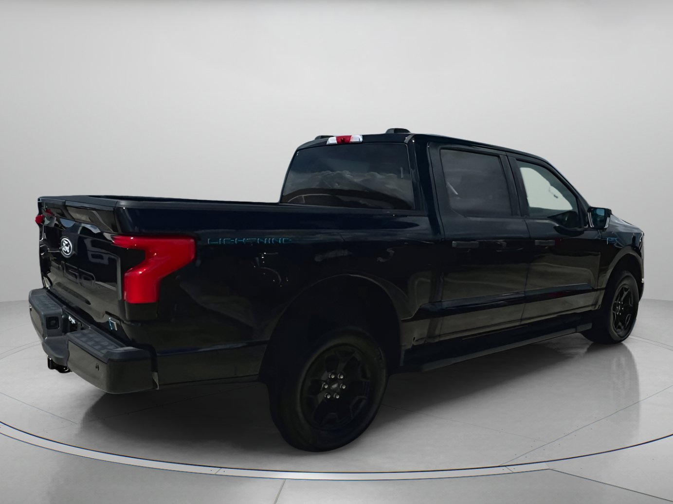 Used 2025 Ford F150 Lightning XLT image 29