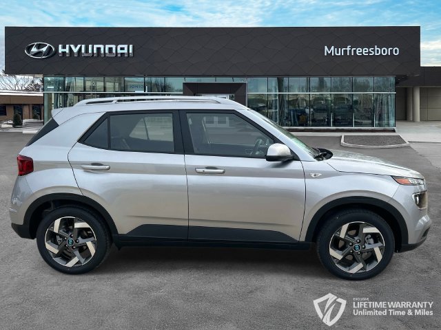 New 2026 Hyundai Venue SEL FWD image 4