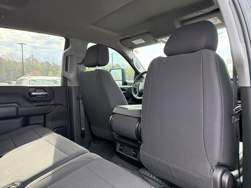 Used 2022 Chevrolet Silverado 2500 Custom w/ Custom Value Package image 16