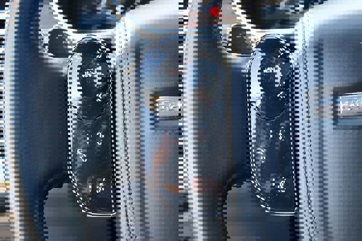 Used 2018 Land Rover Range Rover HSE image 15