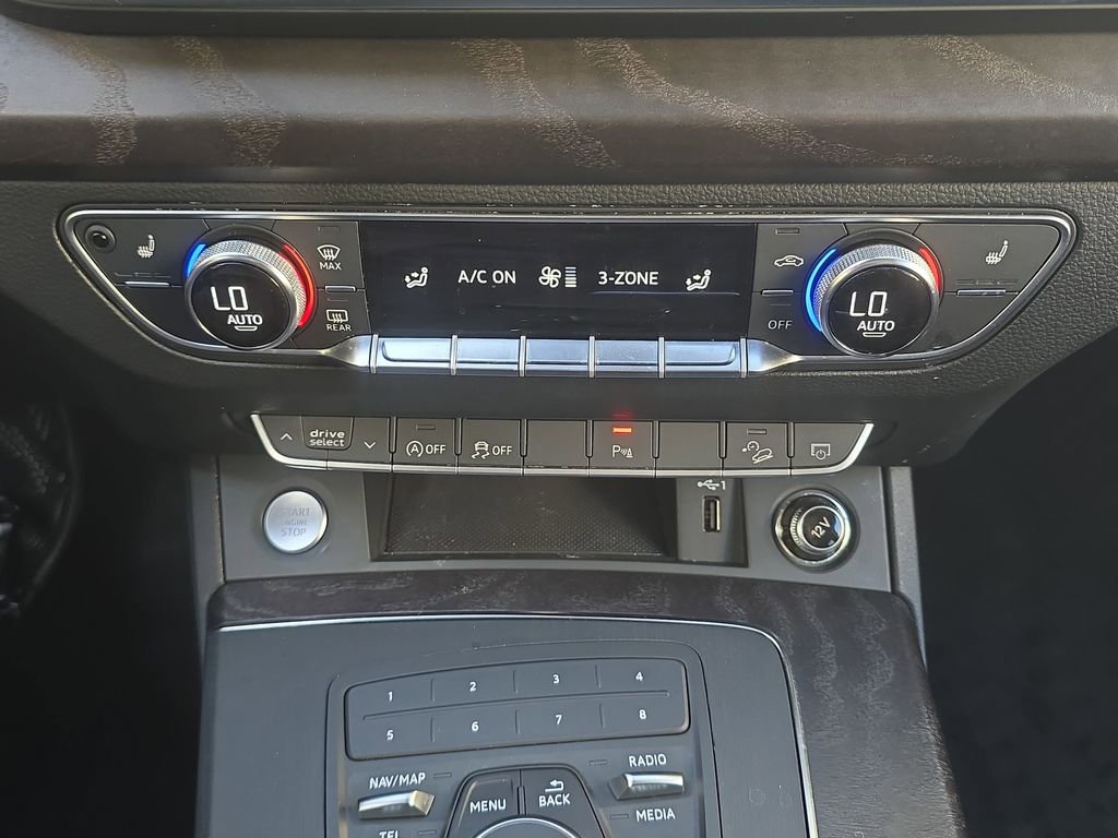 Used 2020 Audi Q5 2.0T Premium w/ Convenience Package image 23