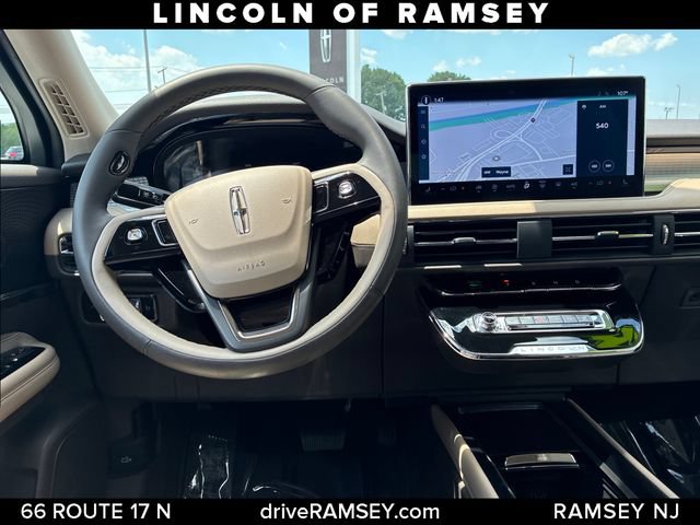 Certified 2023 Lincoln Corsair AWD image 24