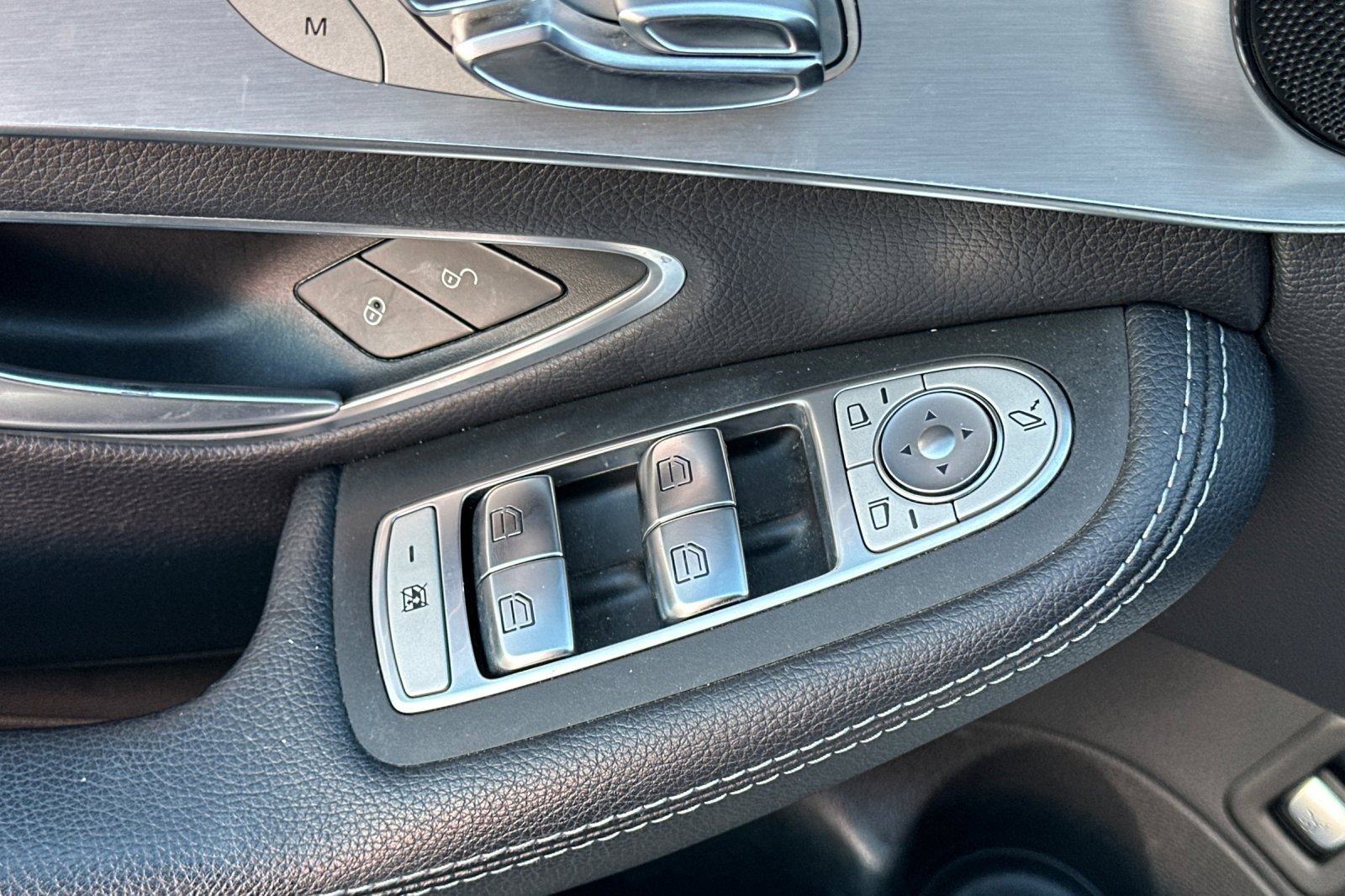 Used 2018 Mercedes-Benz C 300 Sedan image 13